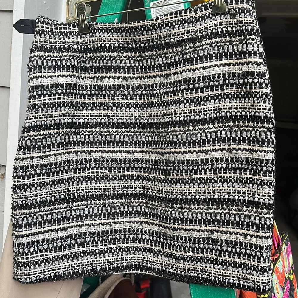 Tweed skirt - Picture 2 of 2